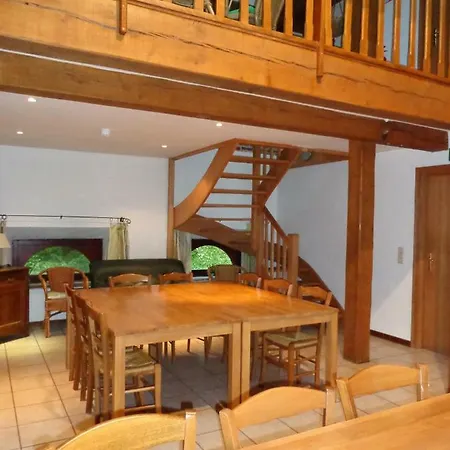 Farm stay Ferme Du Chateau De Tahier Ohey